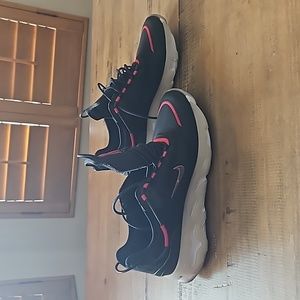 Nike men's athletic shoes